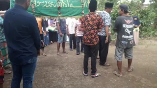 PROSESI PEMBERANGKATAN JENAZAH MENUJU TEMPAT PEMAKAMAN