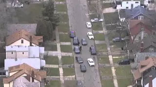 Live police chase through streets of Detroit