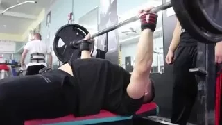 Powerlifter Paradise | Tempo Bench Press