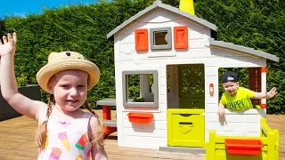 Gaby and Alex Pretend play with Playhouse for kids