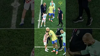 Filho de Ivan Perisic, Leo, correu para consolar Neymar após partida. #Brasil #CroáciaxBrasil  #ney