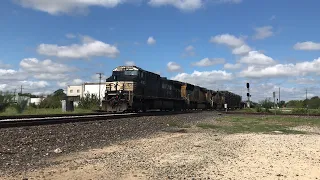 EB | NS leading UP Manifest | + UP Hi-Rail Truck | Tower 105 | San Antonio TX