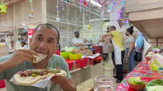 EL MERCADO DE TAXCO, GRO. Desde barbacoa de chivo hasta insectos que se comen. (jumiles).