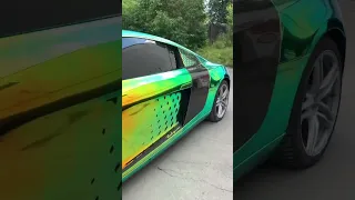 Audi R8, пленка зелёный хамелеон TeckWrap