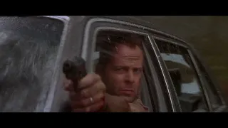 Die Hard with a Vengeance - Highway Car Chase Scene (1080p)