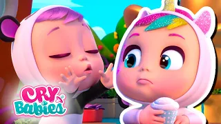 Um ABRAÇO de AMIZADE 🤗👫 CRY BABIES 💦 MAGIC TEARS 💕 DESENHO INFANTIL em Português