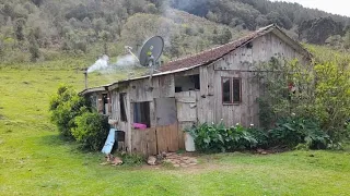 ELE É UM SHOW DE PESSOA E VIVE NO SITIO