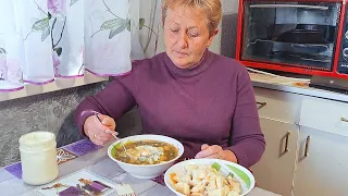 Рецепты моей бабушки: Зелёный Борщ и Украинские галушки