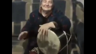 Переделка видео: бабушка на барабане