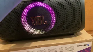 Колонка JBL Partybox On-The-Go Essential оригинал