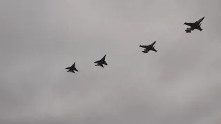 Військові льотчики провели тренування над Азовом