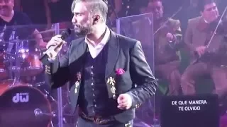 "Aca entre nos / De que manera te olvido...." Alejandro Fernández Palenque Texcoco Vier 25/03/2016