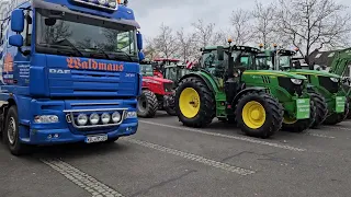 Großaufgebot an landwirtschaftlichen Fahrzeugen und LKW bei Protesten am 08.01.24 in Wittlich