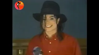 Michael Jackson receives 2 Billboard Artist Award in 1992 HD