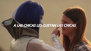 kate and emaline - Girls like Girls // Traducido al Español.