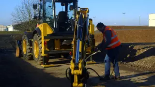 Quick Coupler and Disconnects on the Cat® F2 Backhoe Loaders (Europe/Africa/Middle East)