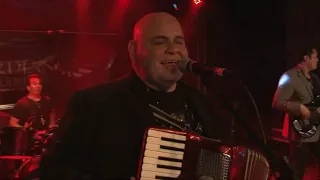 Guardianes del Amor de Arturo Rodríguez - Los Ángeles Lloran "En Vivo" (Video Oficial)