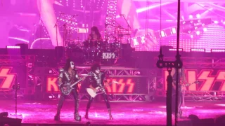 Kiss "I Was Made for Lovin' You/Detroit Rock City"Unipol Arena(BO)16/05/2017