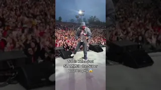 This angle of Travis Kelce slamming the Lombardi trophy 🏆 (via mediumrare, kelcejam/Instagram)