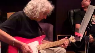 Albert Lee plays Crazy