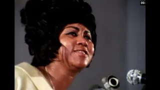 Aretha Franklin - Precious Lord  at Martin Luther king. Jr memorial (HD QUALITY)