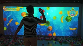 3D interactive wall projection smash ball games