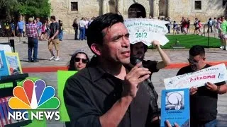 'Nuestra Palabra' Celebrates 18 Years Showcasing Latino Literature | NBC News