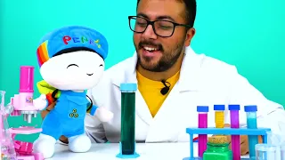 Pepee izle! Okan Abi ve Pepee mikrobu buluyor! Eğitici çocuk videoları - Laboratuvar oyunu