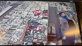 Video: Suspect reportedly said ‘I hate the Chinese’ before assaulting DC shop owner |  FOX 5 DC