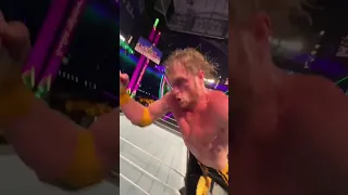 Logan Paul hit Roman Reigns with the selfie video! 🤳 #WWE #WWECrownJewel #LoganPaul #RomanReigns