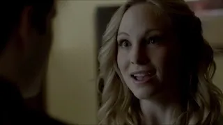 Hayley Snaps Caroline's Neck In The Mystic Grill Bathroom - The Vampire Diaries 4x09 Scene