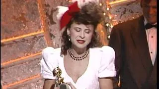 Tracey Ullman Wins Best Actress TV Series Musical or Comedy - Golden Globes 1988