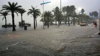 The resort is flooded! Heavy rain turned the streets of Pattaya into rivers. Thailand