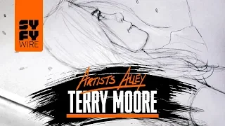 Terry Moore Sketches Strangers In Paradise (Artists Alley) | SYFY WIRE