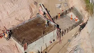 Arena MRV 6/9 Montagem do muro armado e formas no final do córrego/ terraplenagem/ 31/07/2021