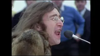 The Beatles - Don't Let Me Down (Rooftop Performance 1969) [John Lennon's singing]