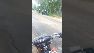 Поймал мотобат... #мотобат #мото #дпс #enduro #motorcycle #police #stunt #moto #погоня #питбайк