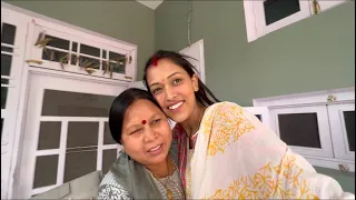 Bhut din baad sasural aayi aur sasu maa se mila mujhe kiss 💋 || v vlog || Varsha Thapa