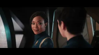 Discovery Arrives At Starfleet Headquarters-The Wrath Of Khan & Voyager Theme - Star Trek Discovery