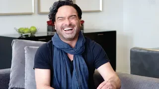 Big Bang Theory's Johnny Galecki Plays 20 Questions