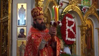 Юные жители Кисловодска приняли участие в архиерейской литургии