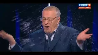 Позор! Собчак облила водой Жириновского. Прямой эфир 28.02.2018