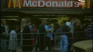 Queue to first McDonalds in Moscow in 1990