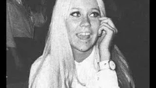 Agnetha Fältskog - ''Utan Dej Mitt Liv Gar Vidare"