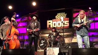 EmiSunshine - 10-25-17 Music City Roots