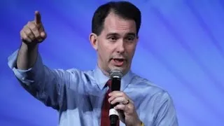 Scott Walker leads Iowa Poll