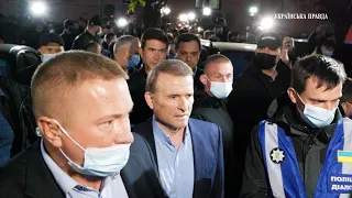 "Путінська ку@ва" - Медведчука відправили під домашній арешт