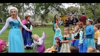 Frozen Birthday Party "Let it Go" - Anna & Elsa Singing