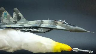 "Interception" 1/72 MiG-29С vs Kh-55 [full video build]