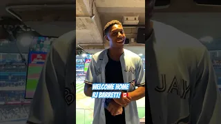 Welcome home to the newest Raptor and huge #BlueJays fan, RJ Barrett!